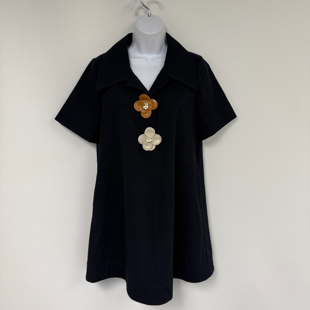 Tuckernuck Shift Dress Womens XS Navy Blue Floral 3D Applique Button Preppy